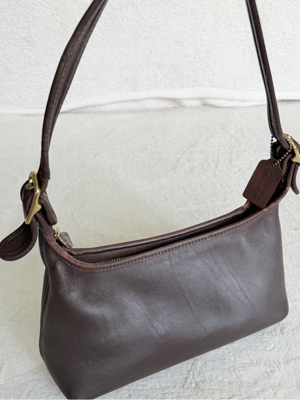 Vtg Coach Legacy 9059 Small Hobo Shoulder Bag Purse Brown Leather USA Zip Top